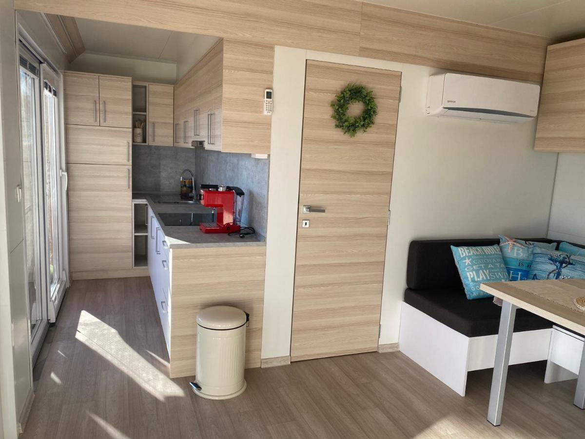 Amore Del Mare, Seaside Family Pace, Free Parking And Wifi In Camp Dalmatino Drage Eksteriør bilde